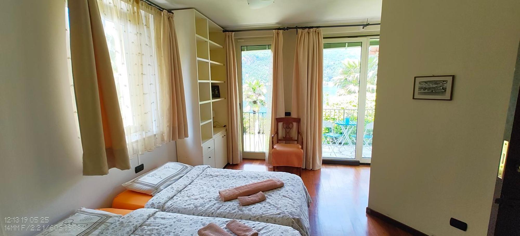 B&B Dolce Vista Al Lago Lugano Porto Ceresio Dış mekan fotoğraf